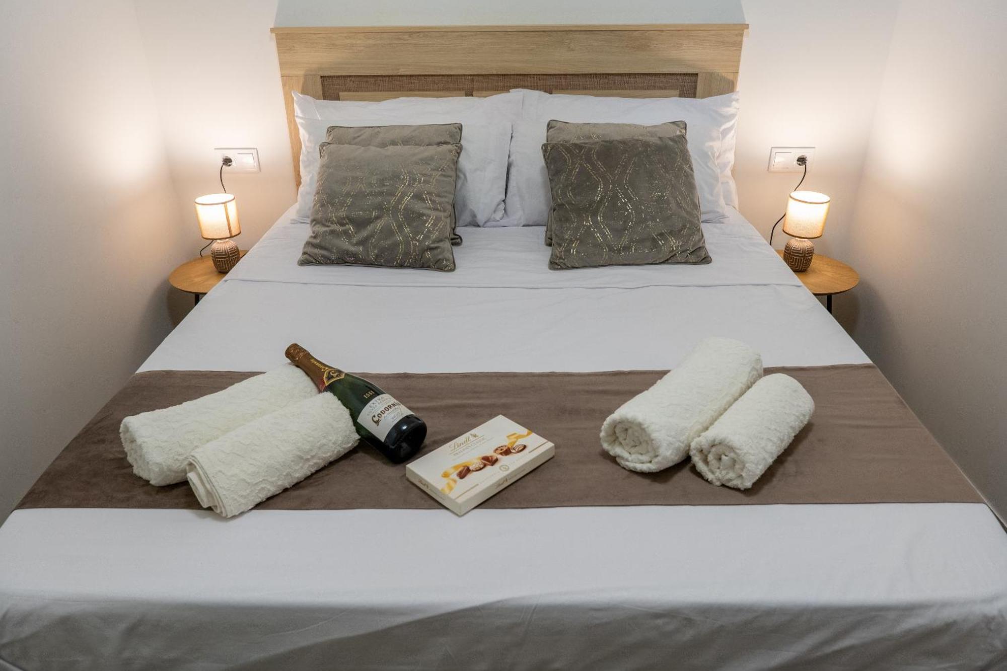 Apartamento Turistico Lux Center Valensiya Dış mekan fotoğraf